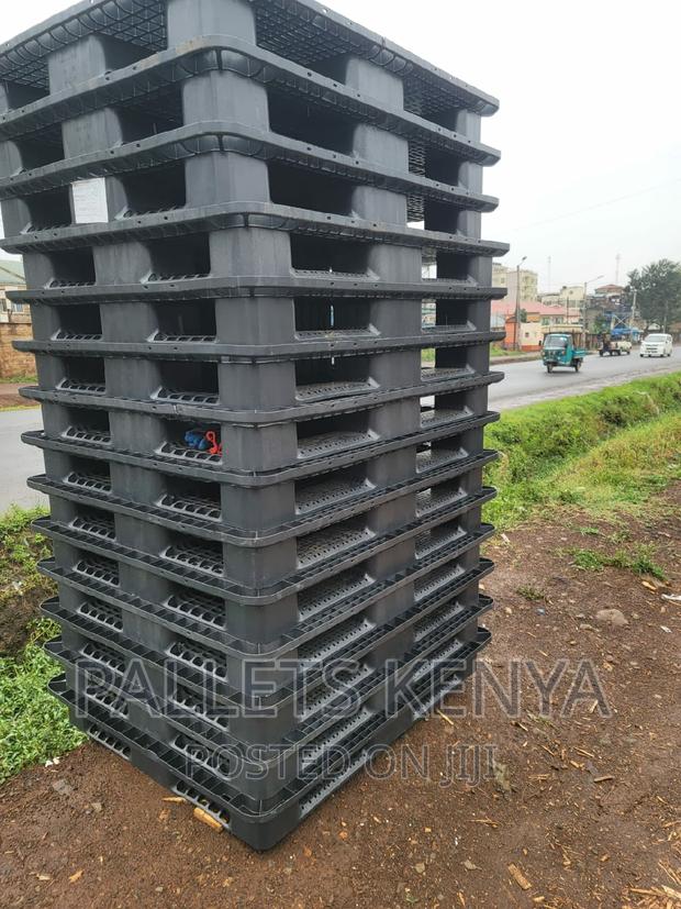 Plastic Pallets- Heavy Duty Plastic Pallets. (OV07,) - main view