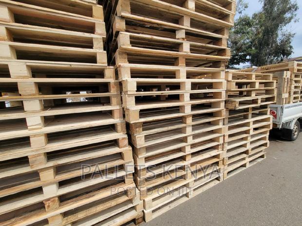 Wood Pallets- Heavy Duty Wood Pallets. (OV3)