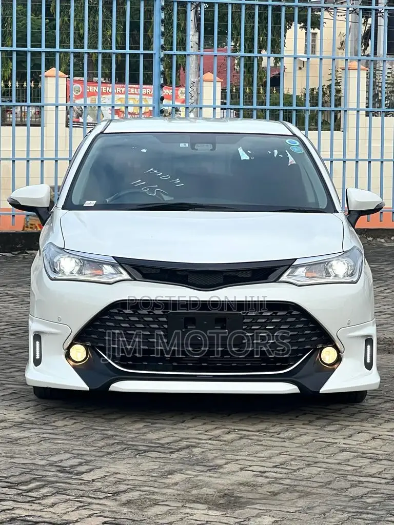 Toyota Corolla Fielder 2017 White