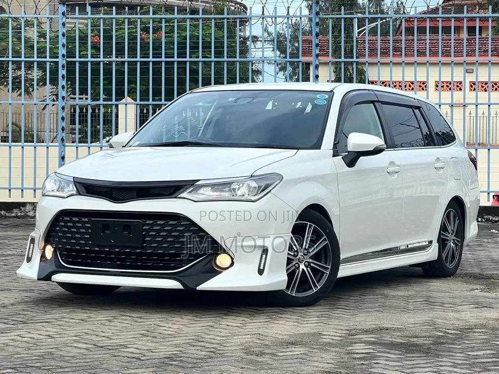 Toyota Corolla Fielder 2017 White