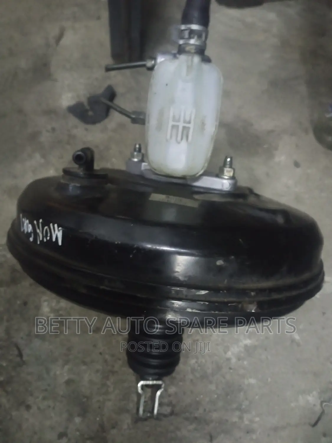 Toyota Noah Booster