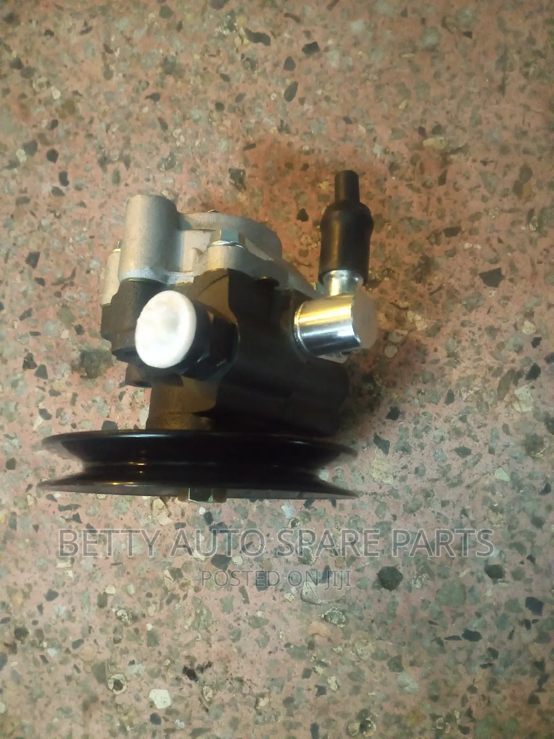 Toyota Hiace 7 L Steering Pump or Cartilage