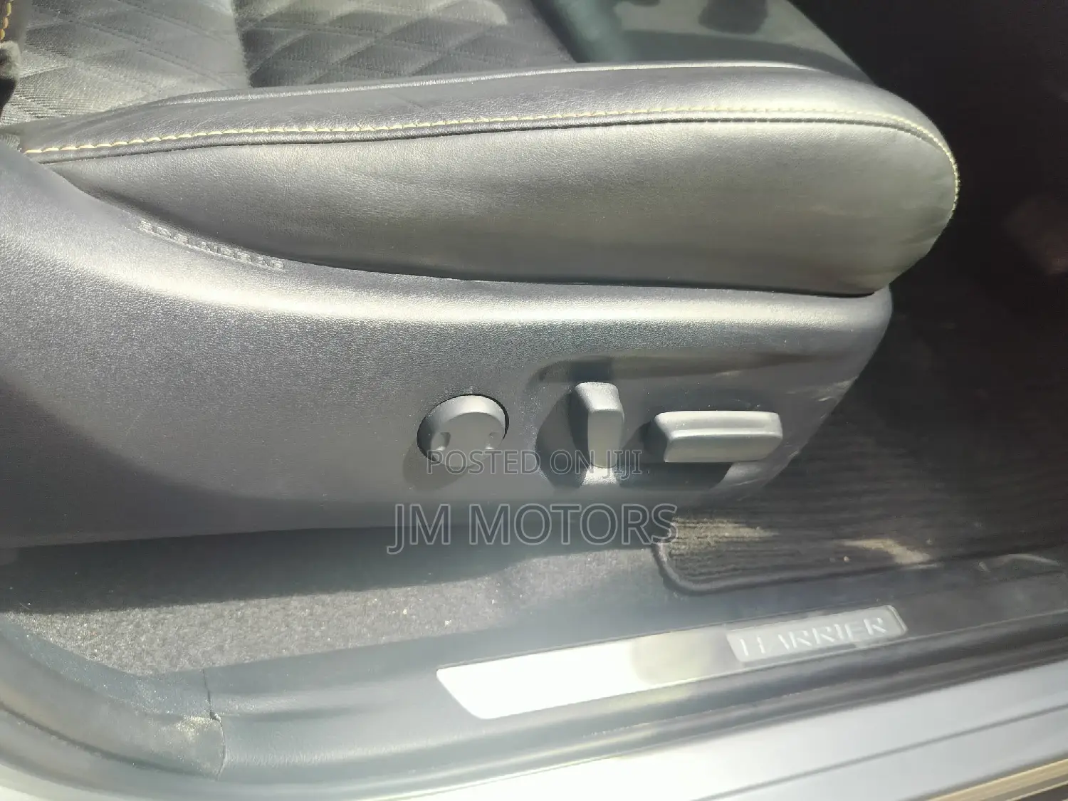 Toyota Harrier 2017 Silver