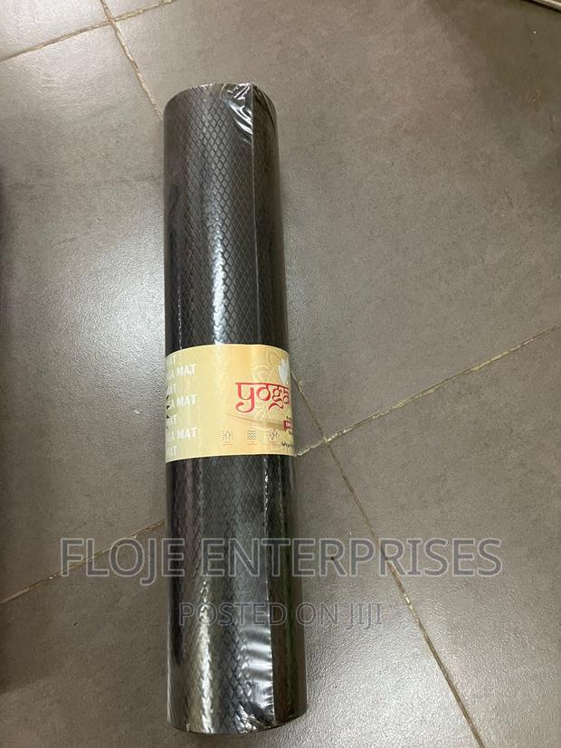 Yoga Mat Black 7mm Without Bag - thumbnail 6