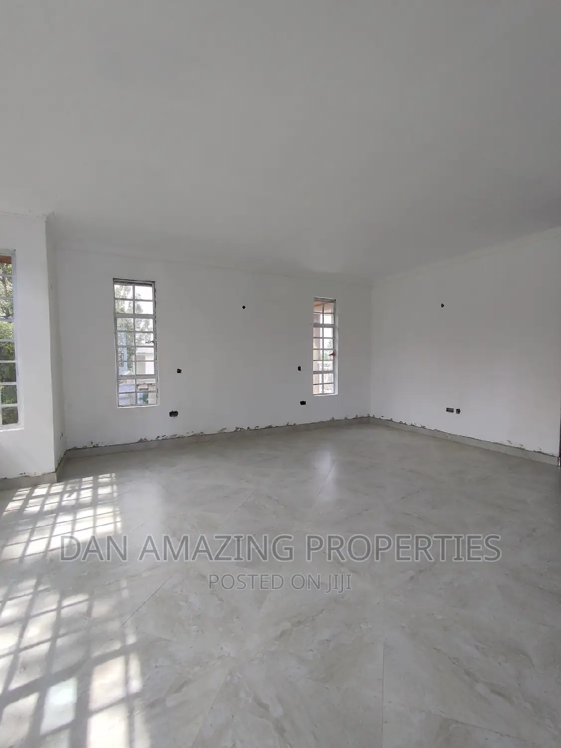 4bdrm Maisonette in Plus 2 Dsq, Rimpa for sale