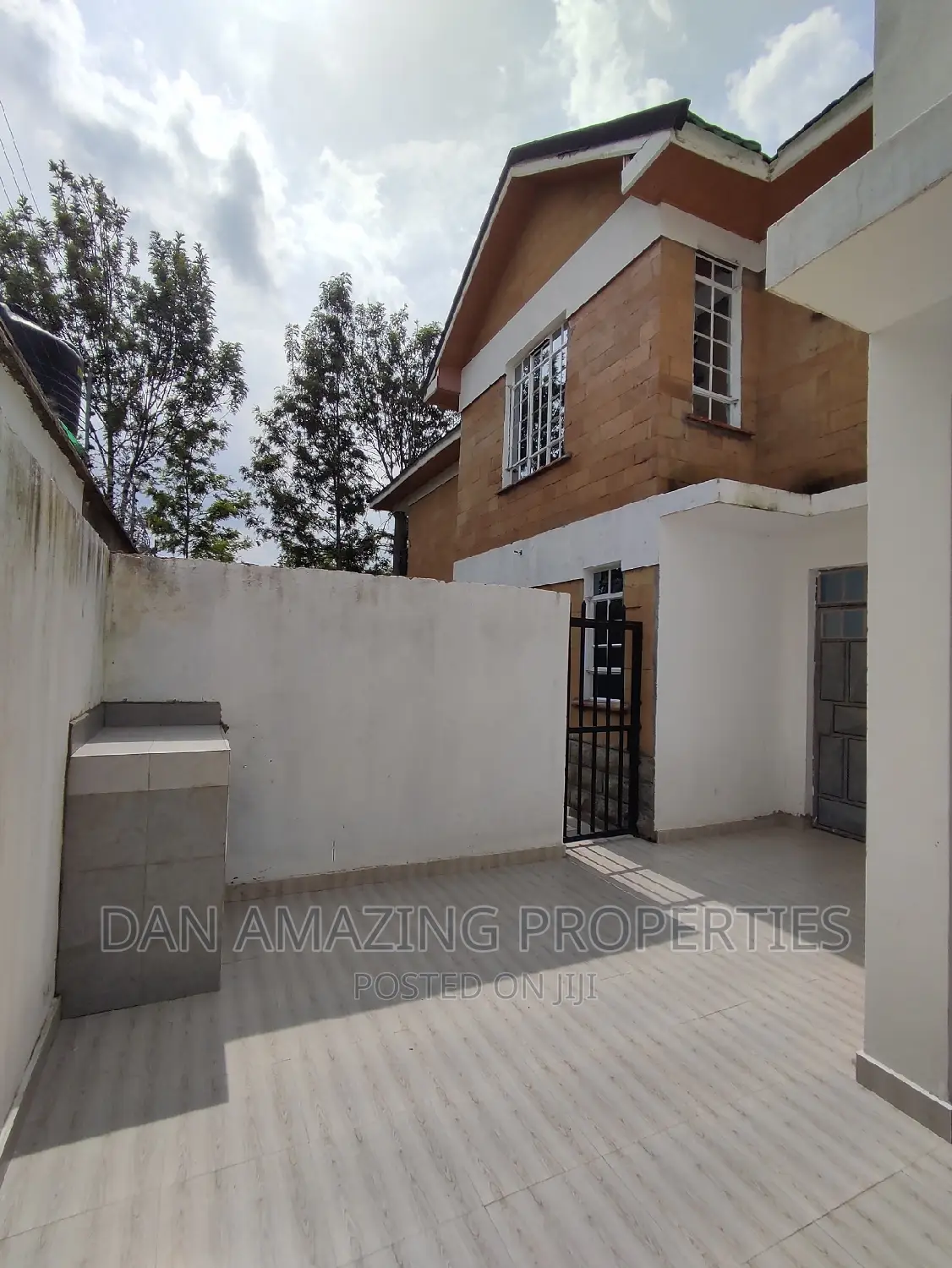 4bdrm Maisonette in Plus 2 Dsq, Rimpa for sale