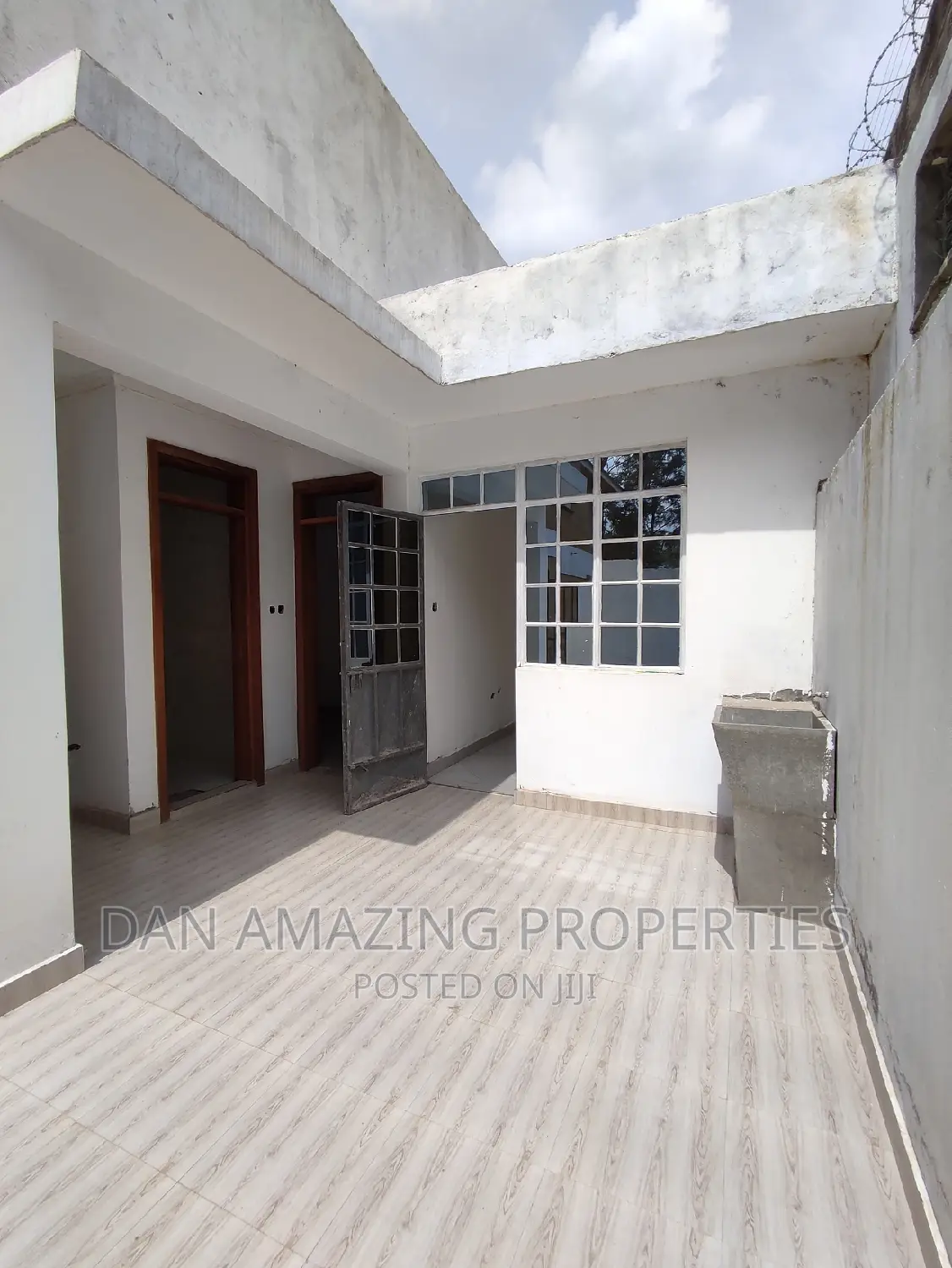 4bdrm Maisonette in Plus 2 Dsq, Rimpa for sale
