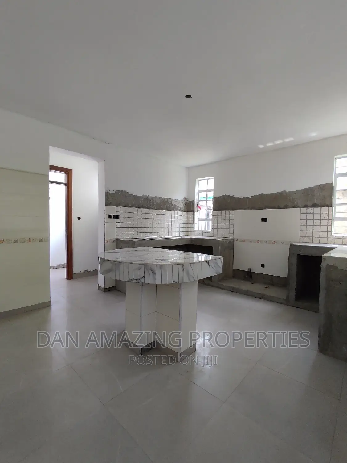 4bdrm Maisonette in Plus 2 Dsq, Rimpa for sale
