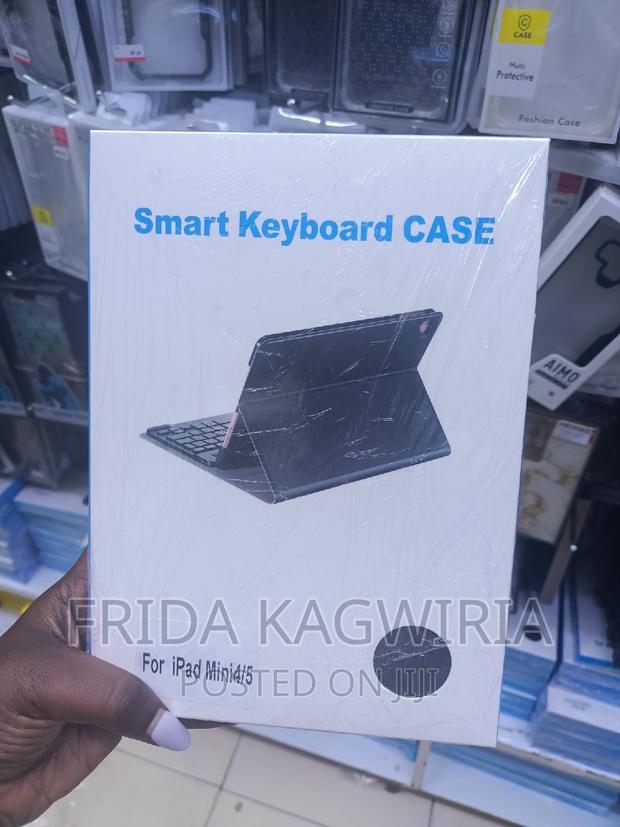iPad Mini 4/5 Smart Keyboard Case - main view