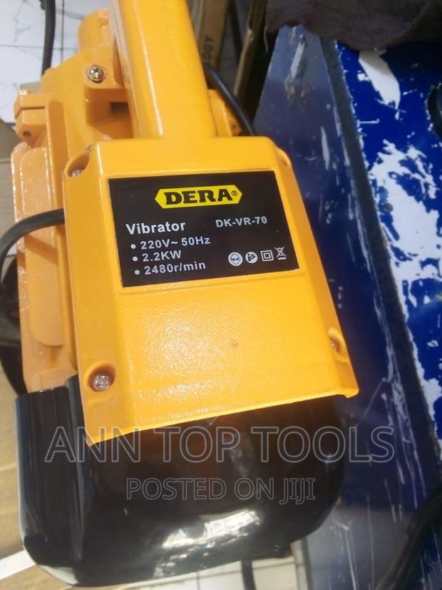 Dera Electric Concrete Vibrator - main view