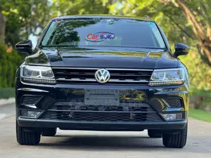 Volkswagen Tiguan 2.0T SE AWD 4MOTION 2018 Black