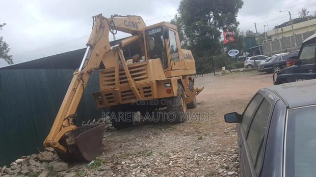 Case Excavator - thumbnail 3