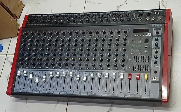 16 Channels USB Yamaha Powered Mixer - thumbnail 2