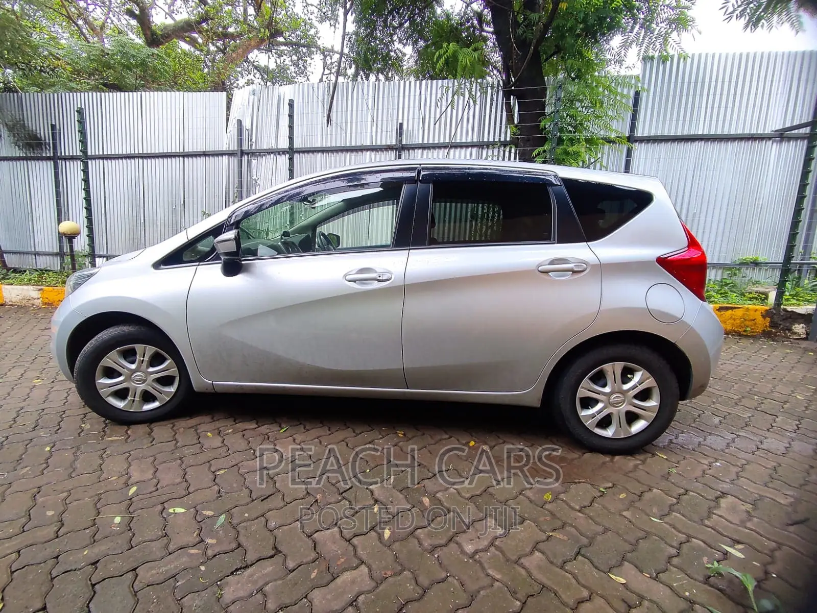 Nissan Note 2016 Silver