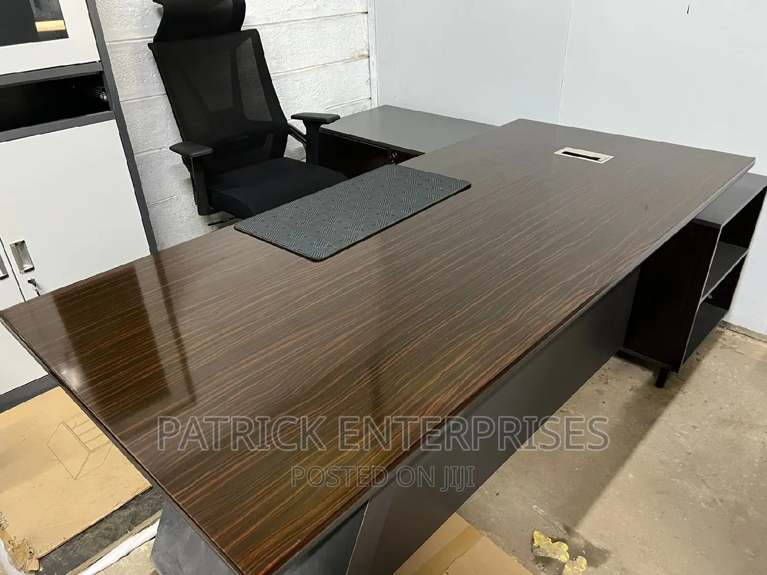 Executive Imported Morden Office Desk 2mtrs