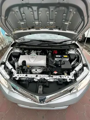 Toyota Corolla Fielder 2016 Silver