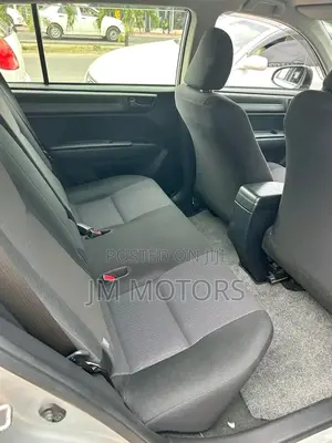Toyota Corolla Fielder 2016 Silver