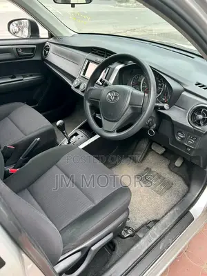 Toyota Corolla Fielder 2016 Silver
