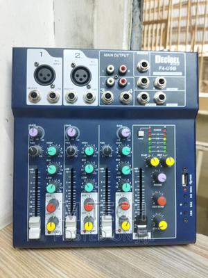 4 Channel Studio Recording Live Mixer - main view