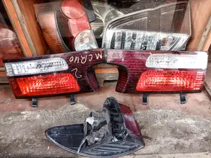 Toyota Estima Backlights
