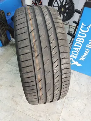 275/45r20 Kumho Tyre