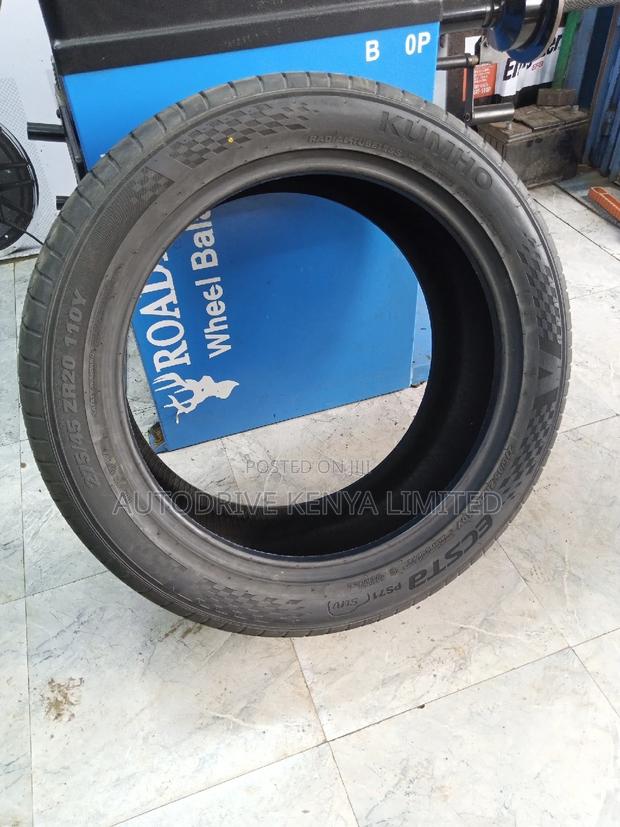 275/45r20 Kumho Tyre - thumbnail 3