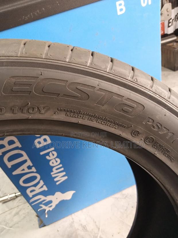 275/45r20 Kumho Tyre - thumbnail 4