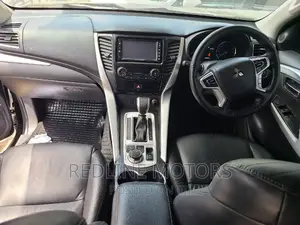 Mitsubishi Pajero V80 3.0 VR-I 2016 Matt Black