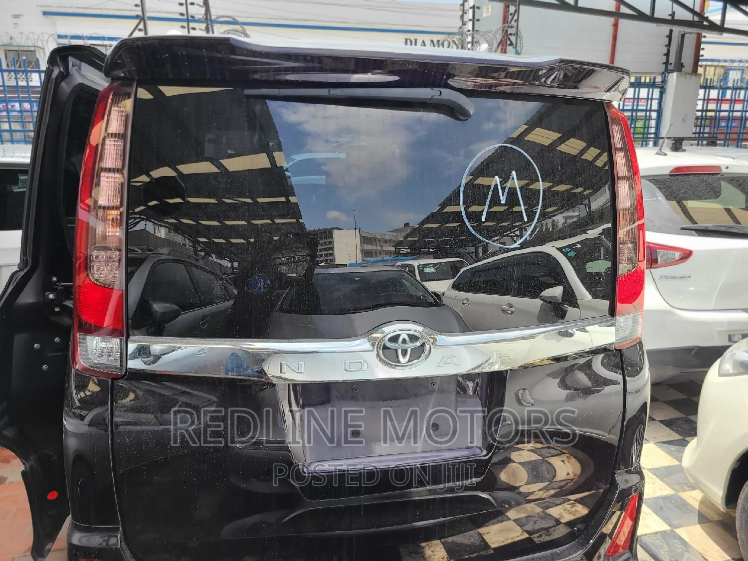 Toyota Noah 2.0 AWD (8 Seater) 2016 Blue