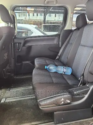 Toyota Noah 2.0 AWD (8 Seater) 2016 Blue