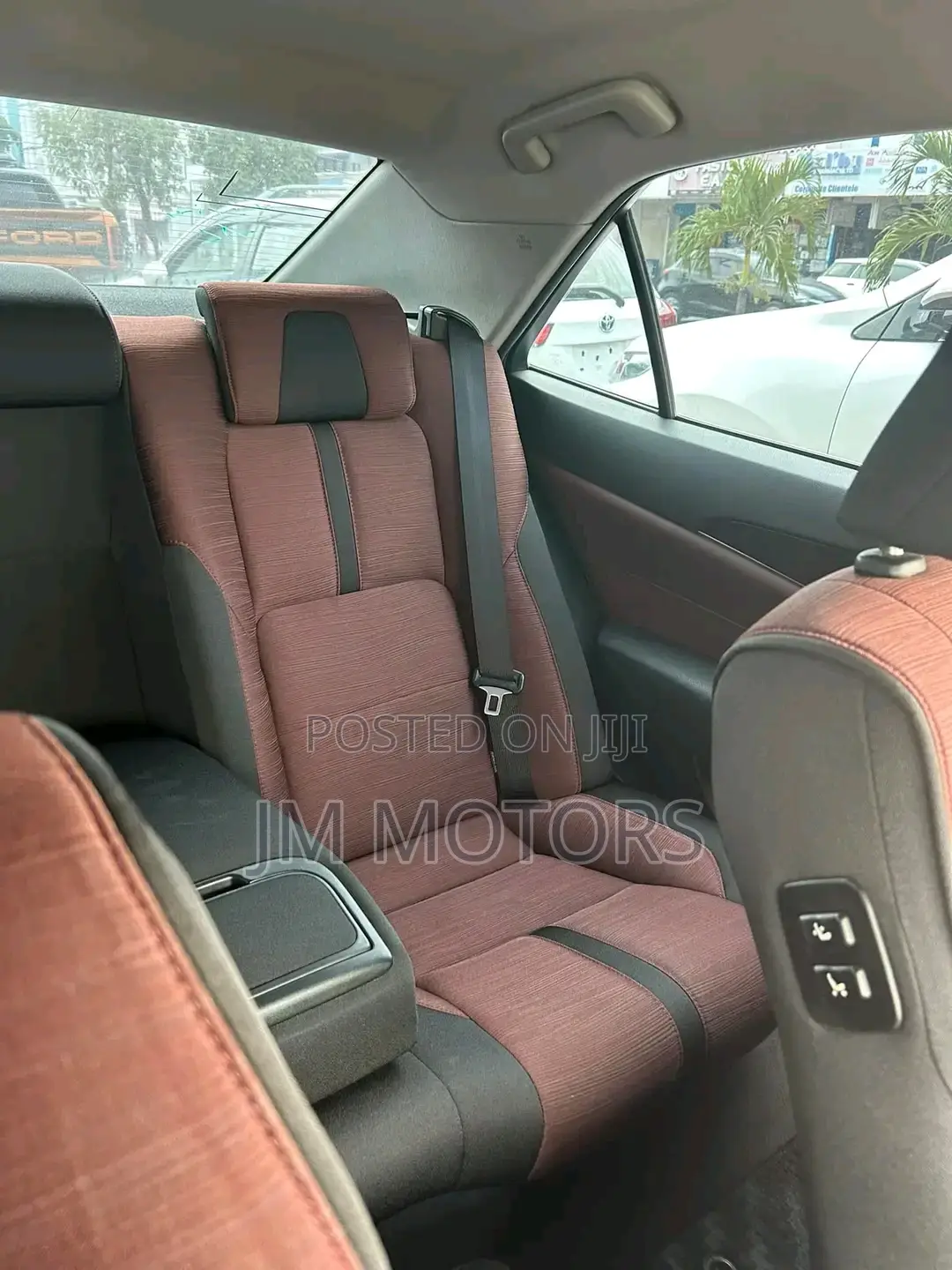 Toyota Crown 2016 Burgundy