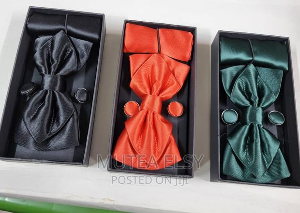 Specific Single Bowties Sets. - thumbnail 2