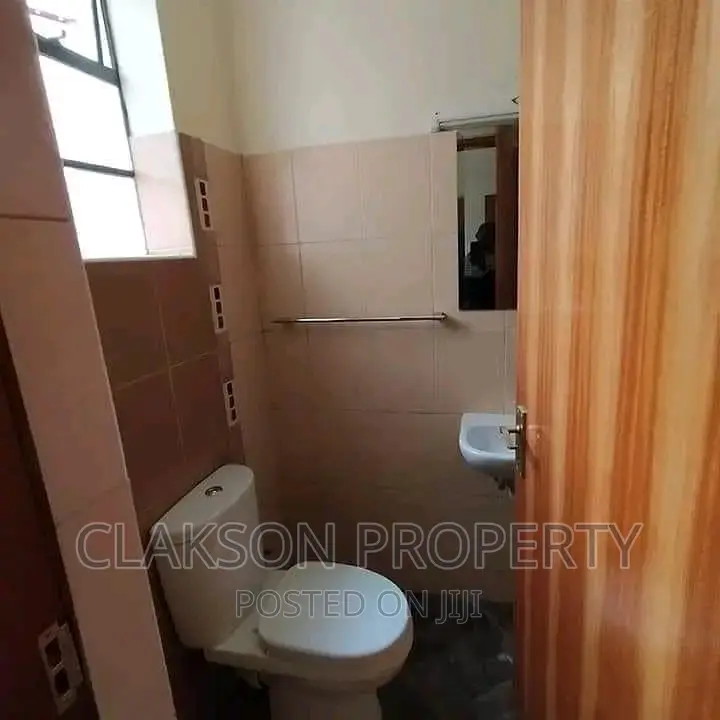 3bdrm Apartment in Woodley for rent