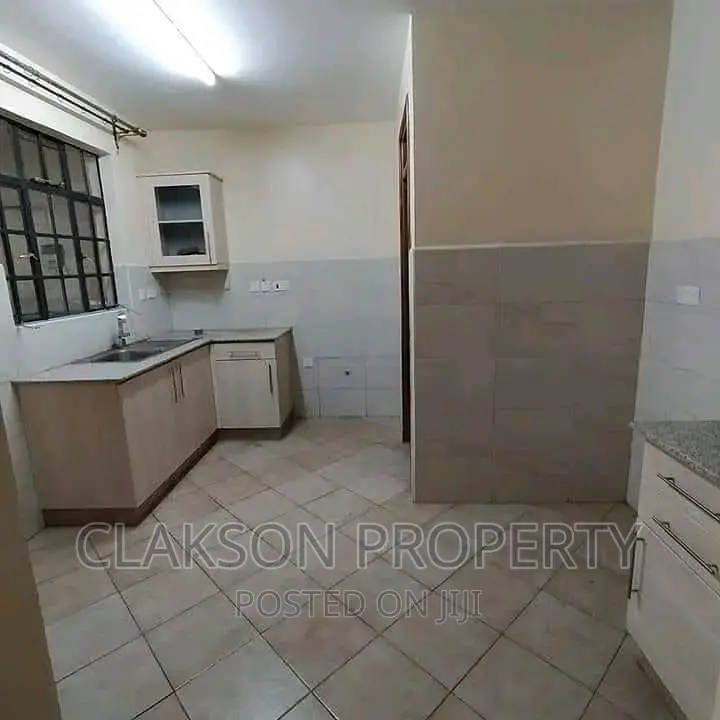 3bdrm Apartment in Woodley for rent
