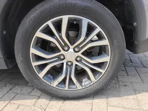 Mitsubishi Outlander 2.0 PHEV AWD 2016 Gray