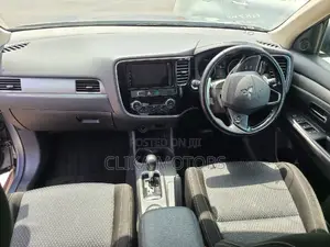 Mitsubishi Outlander 2.0 PHEV AWD 2016 Gray