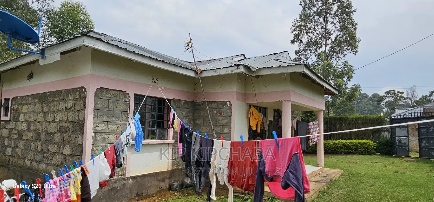 2bdrm Bungalow in Outspan, Racecourse for sale