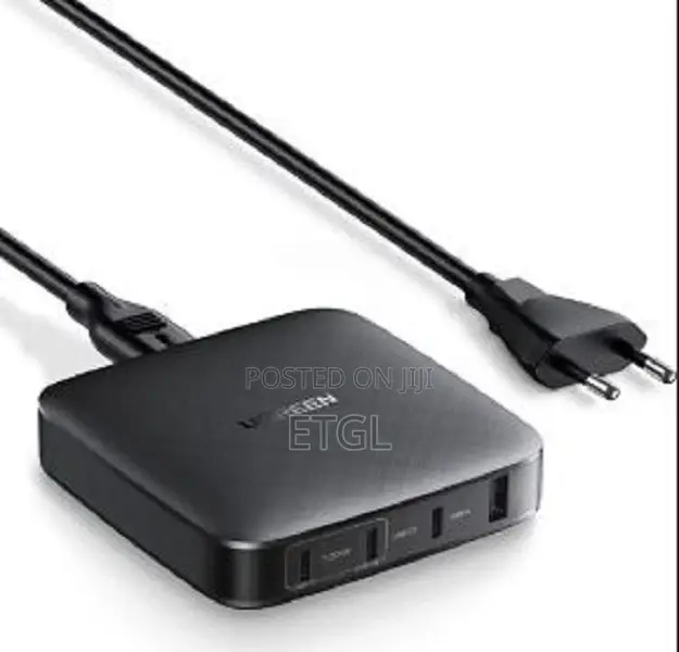 .UGREEN USB-A+3*USB-C 100W Gan Tech Fast Charger - CD226