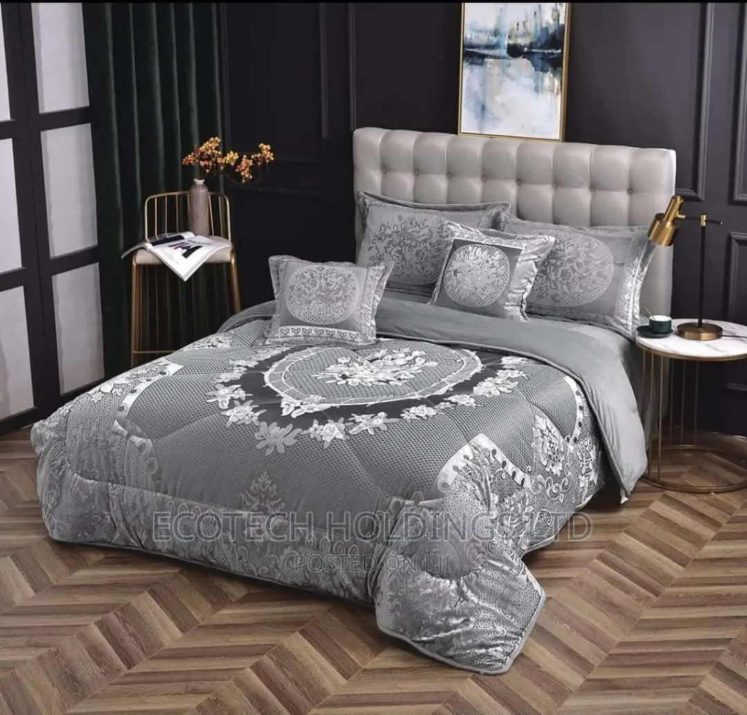 6 by 7 Silkish Duvet Set Size 6 by 7