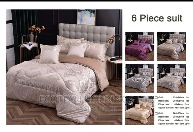 6 by 7 Silkish Duvet Set Size 6 by 7 - thumbnail 3