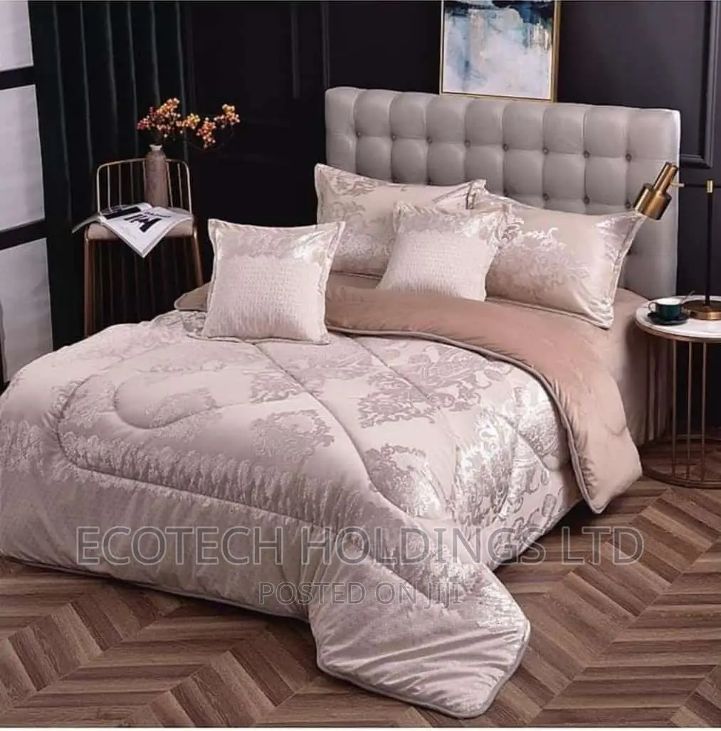 6 by 7 Silkish Duvet Set Size 6 by 7
