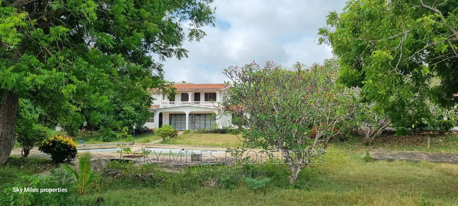 Kuruwitu Vipingo, 4.4 Acre Beach Property on Sale