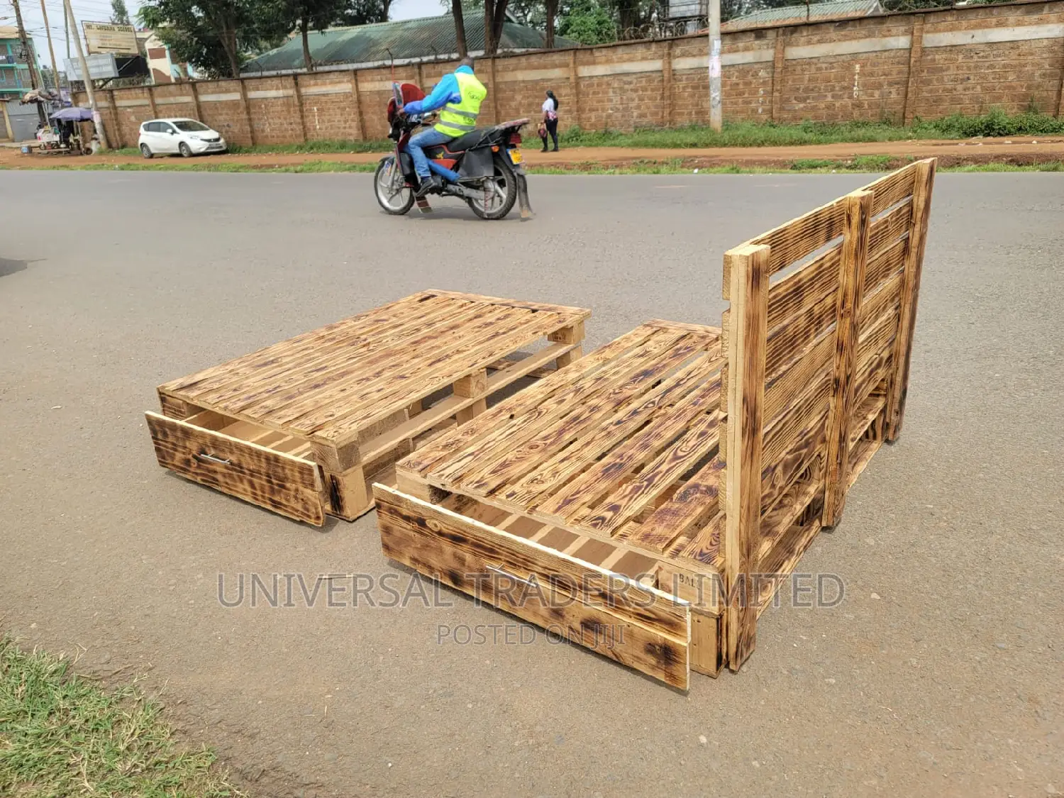 Pallet Bed - Blazed Pallet Bed - 5x6 Detachable Pallet Bed