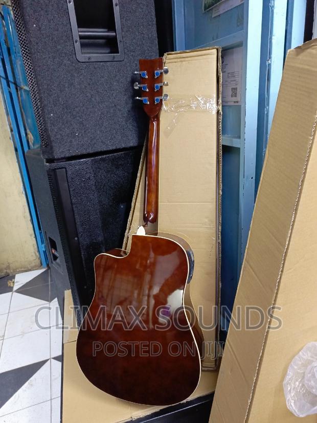 Yamaha Semi Acoustic Guitars, ' - thumbnail 3