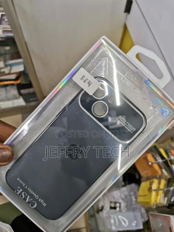 Silicone Auto Focus Back Case With Logo for iPhone 15 - thumbnail 3