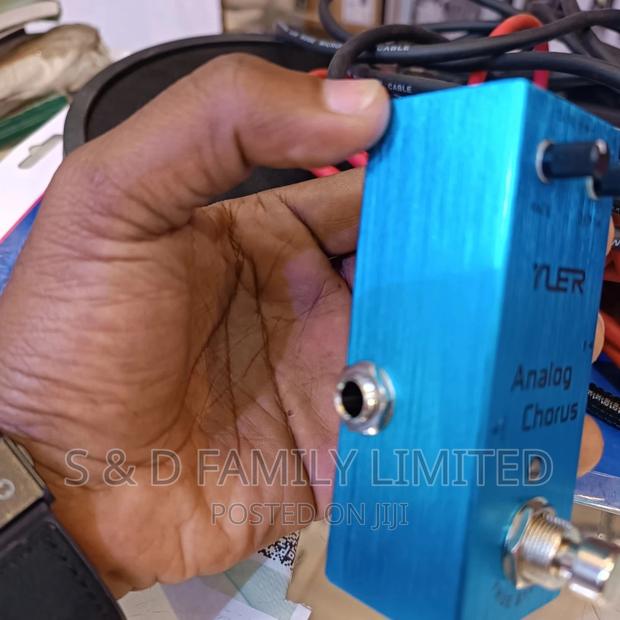 Analog Chorus Guitar Pedal Effect - thumbnail 3