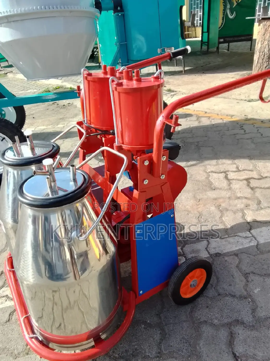 Windsor Double Milking Machine Available Now