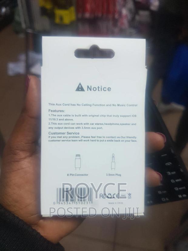 8 Pin to 3.5 AUX Audio Adapter Cable - thumbnail 2