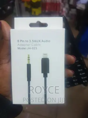 8 Pin to 3.5 AUX Audio Adapter Cable