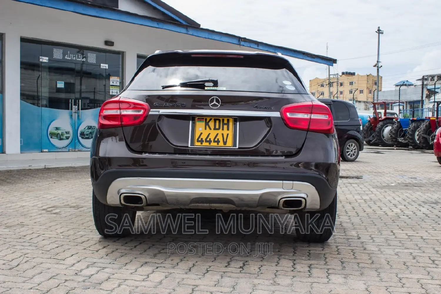 Mercedes-Benz GLA-Class 2015 Pink